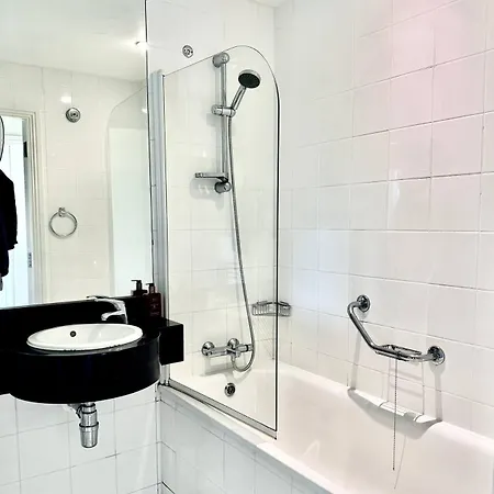 Проживание в семье Heron Gate Comfort, Park And Pillow *