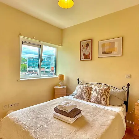Kwatera prywatna Heron Gate Comfort, Park And Pillow *