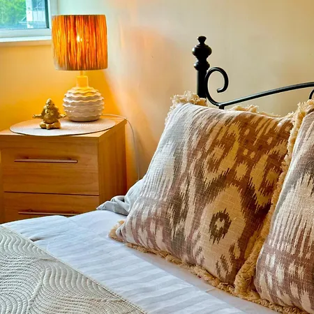 Heron Gate Comfort, Park And Pillow Alloggio in famiglia